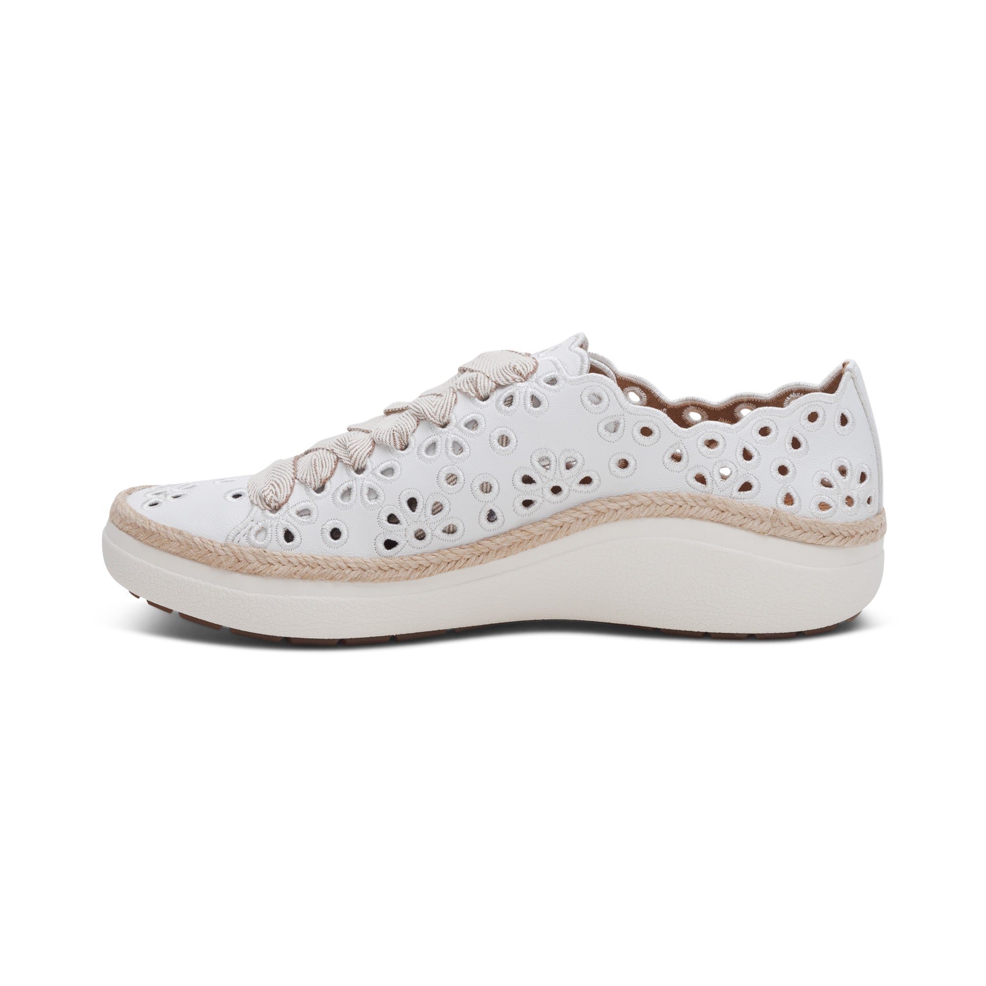 Aetrex Charlotte women's walking shoe in White