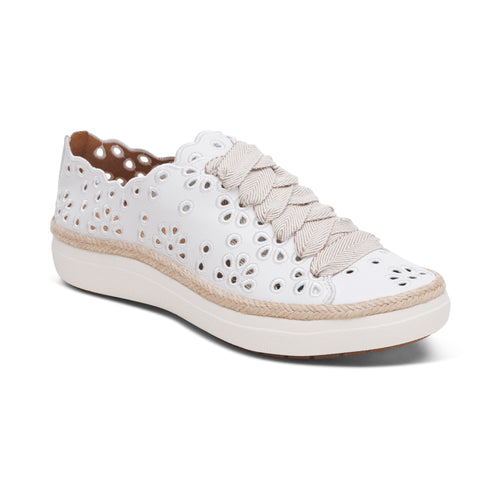 Aetrex Charlotte women's walking shoe in White
