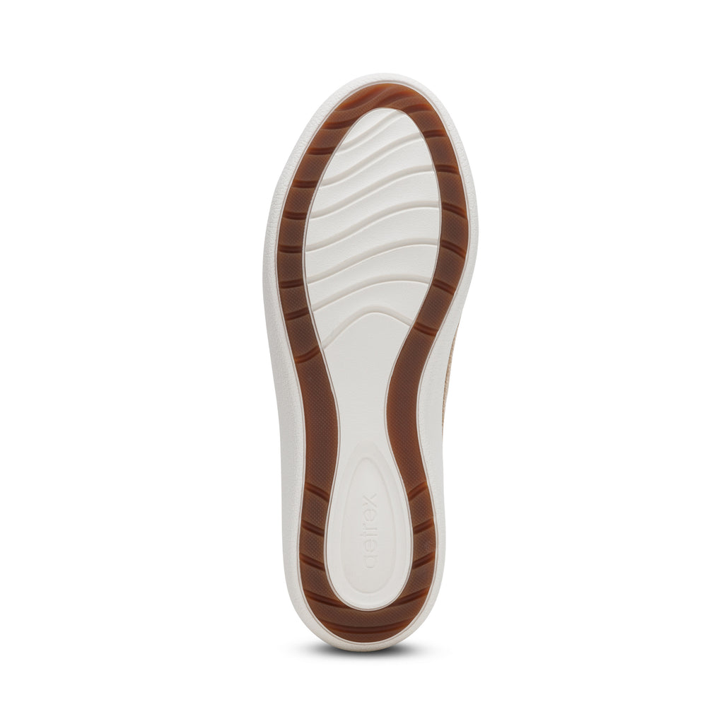 Aetrex Charlotte women's walking shoe in White